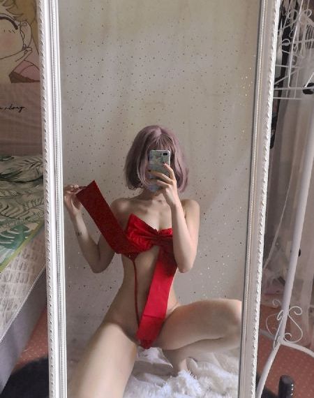 不穿内衣的女邻居_1080视频大全